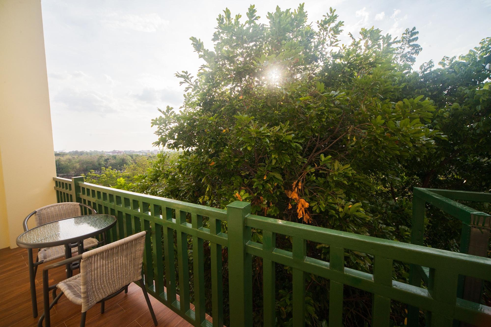 Anchan Laguna Hotel โรงแรมอัญชันลากูน่า Khon Kaen Extérieur photo